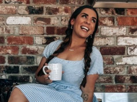 Entre OnlyFans y sus hijos: triunfa grabando contenido adulto en la