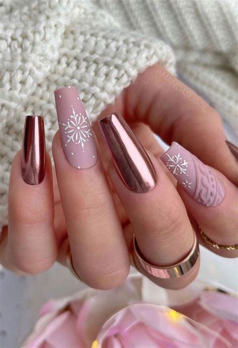 The 39 Prettiest Christmas Holiday Nails Mauve Pink Chrome