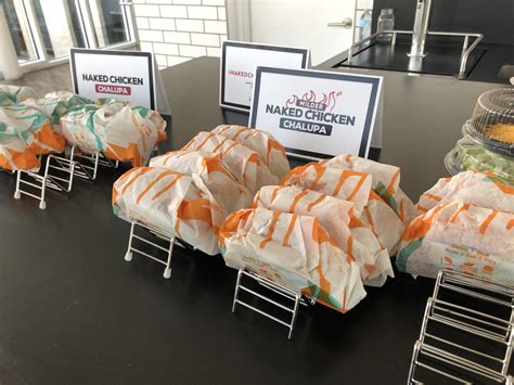 Taco Bell Is Bringing Back The Naked Chicken Chalupa And We Got To Taste It