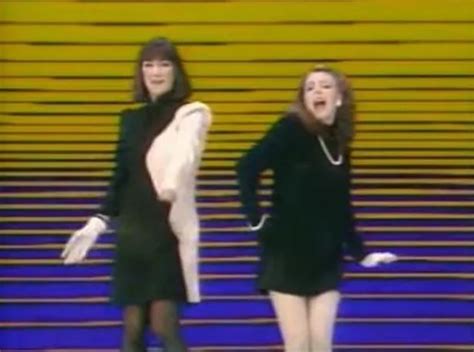 Hot Sexy Carla Mendonca Bikini Pics