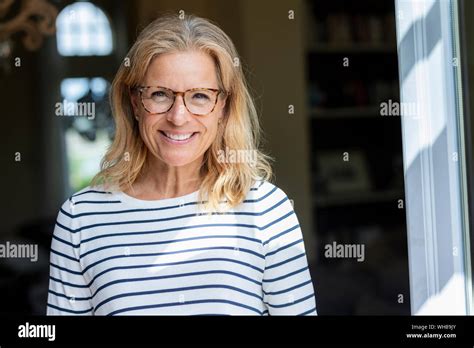 Mature Woman Wearing Glasses Hi Res Stock Photography And Images Alamy