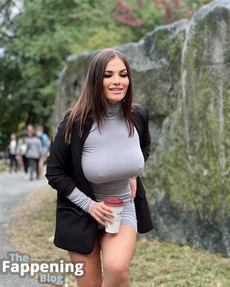 Kira Shine Kira Shine Kirassecretworld Nude Leaks OnlyFans Photo TheFappening