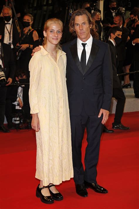 Julia Roberts Celebrates Twins Hazel And Phinnaeus Turning 17 With