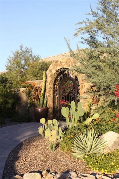 Spanish Front Yard Landscape Design Ideas Front Yard Landscaping