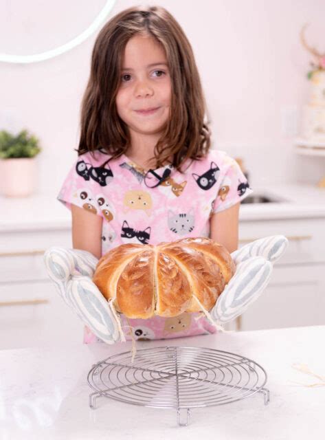 Easy Pumpkin Shaped Bread Recipe + Tutorial – Sugar Geek Show