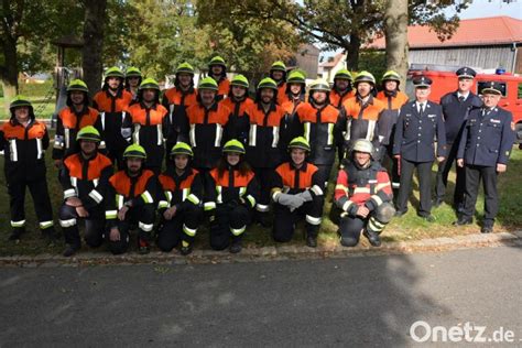 Leistungspr Fung L Schaufbau Bereitet Den Aktiven Der Feuerwehr Pleu En