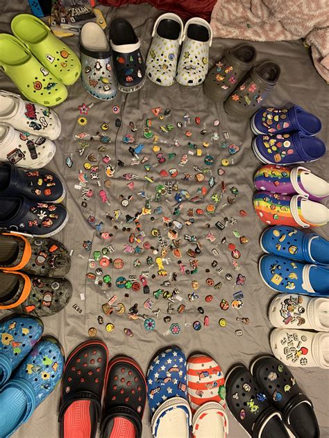 Jibbitz collection : r/crocs