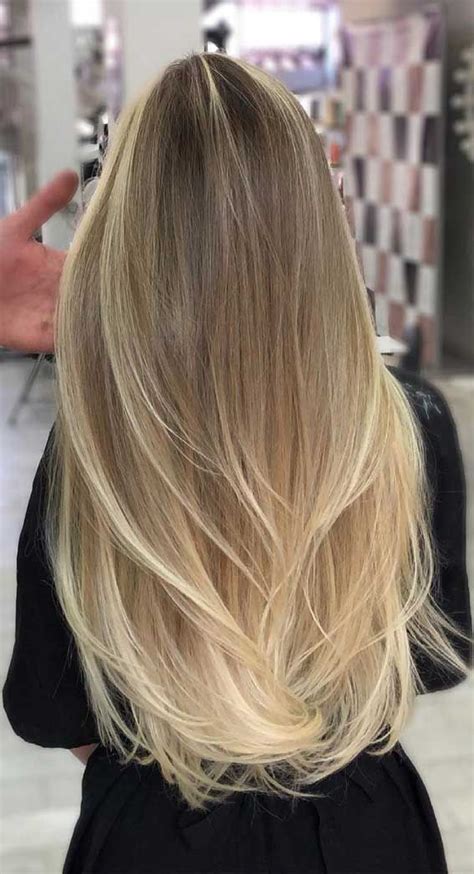 Trendy Hair Colors To Wear In Winter Dark Blonde To Bright Blonde Hair Color Cute