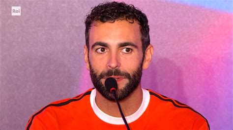 Sanremo Il Dolce Pensiero Di Marco Mengoni Dedico La Vittoria Alla