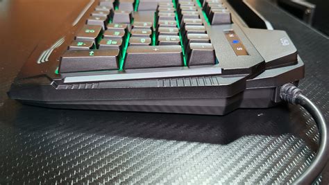 Обзор игровой клавиатуры GMNG 975GK – Доступная и многофункциональная