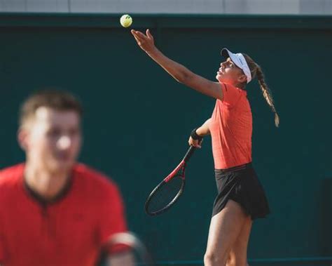 Technique Tennis Les Différents Lancers De Balle Au Service