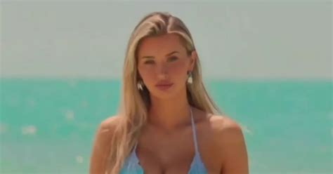 World S Sexiest Ice Hockey Star Channels Her Inner Pamela Anderson In Barely There Bikini