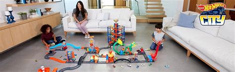 Hot WheelsKöpek Balığından Kaçış Oyun Seti Hot Wheels City Köpek Balığından Kaçış oyun seti