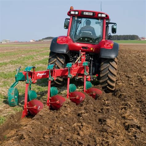 Kverneland AB And AD Mounted Conventional Ploughs DA Forgie Limavady