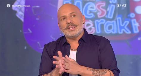 Νίκος Μουτσινάς Η αντίδραση της μαμάς του όταν της είπε ότι είναι gay