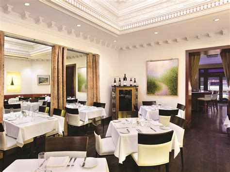 The Iroquois New York Hotel | 2025 Best Prices & Reviews - HyperAir