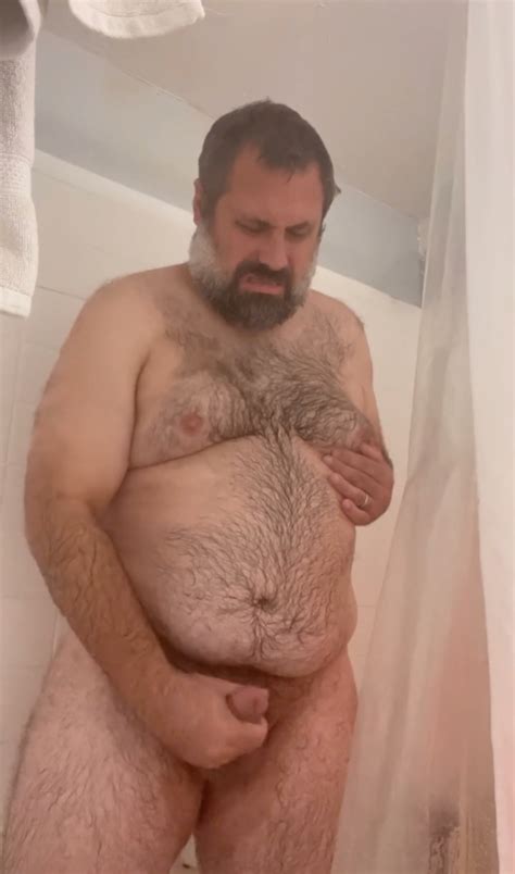 Horny bear cums in shower ThisVid Türkçe