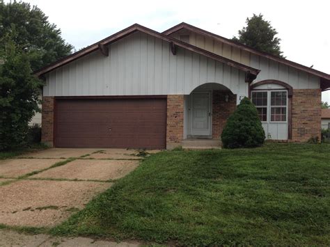 1243 Colbert Ct, Florissant, MO 63031 | Trulia