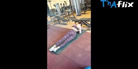 Kriti Sanon Breasts Scene In Kriti Sanon Hot Pics Collection April 2022 Tnaflix