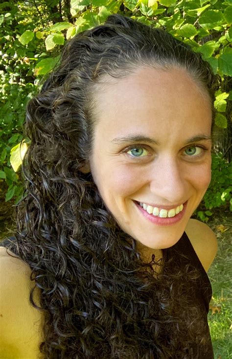 Oakland Zoo closes elephant exhibit, increasing pressure on Los Angeles