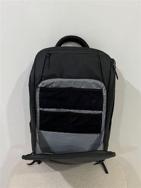 Nomatic Backpack 20L Fesyen Pria Tas Dompet Ransel Di Carousell