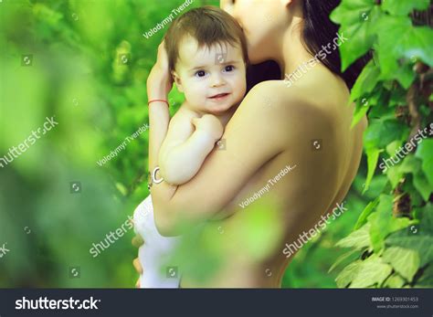 Baby Mother Hugging Kissing Nude Portrait Stock Photo 1269301453 Shutterstock