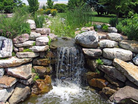 Incredible Rock Water Feature Ideas for Your Back Yard | Rokworx