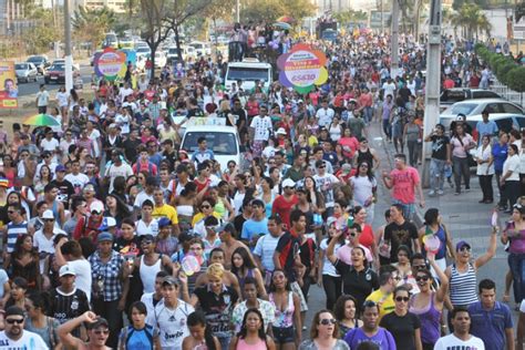 MidiaNews Movimento Gay Faz Parada Contra A Doutrina Religiosa