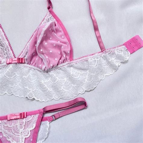 Conjunto De Lingerie Delicado Sensual Sem Bojo Em Renda E Calcinha Regulagem Moda Ntima