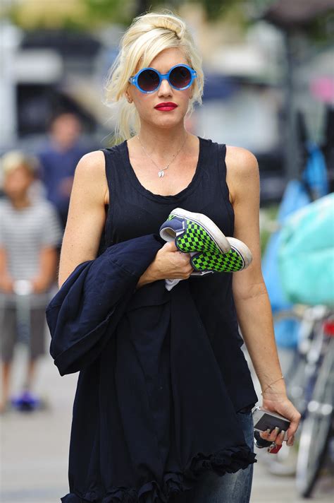 Gwen Stefani's Pregnancy Secret: What Hollywood Insiders Are Whispering Image 8