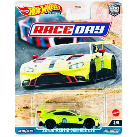 HOT WHEELS HKC60 ASTON MARTIN VANTAGE GTE 1 64 HOT WHEELS