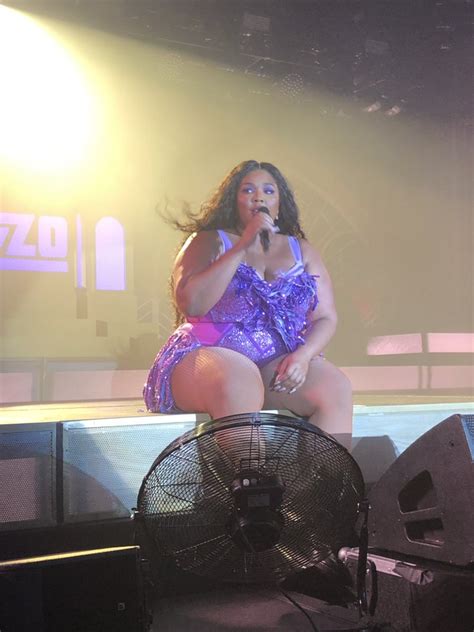Lizzo Shares Unedited Nude Photo To Celebrate How I Do It Au Natural EURweb Black News