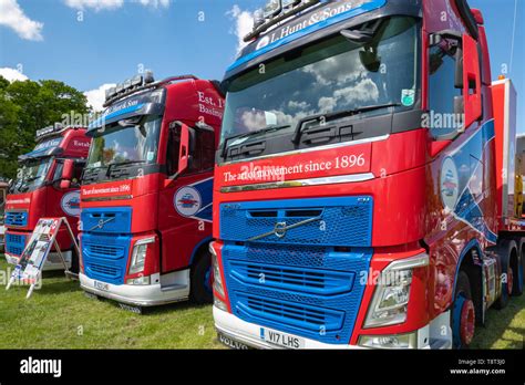 Red Transport Trucks Hi Res Stock Photography And Images Alamy