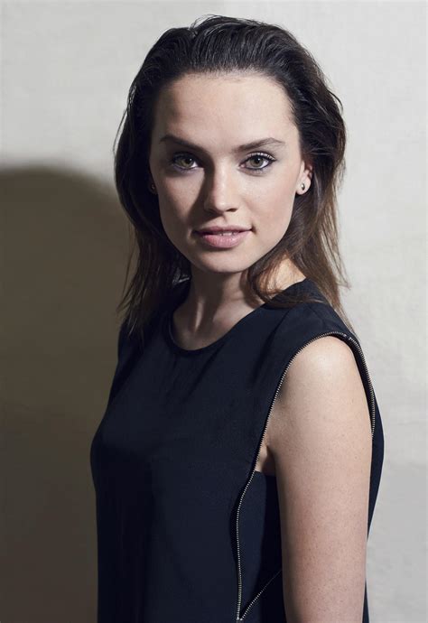 Cute Daisy Ridley Wallpapers - Wallpaper Cave