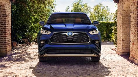 10 Things You Should Know About The Toyota Highlander Hybrid