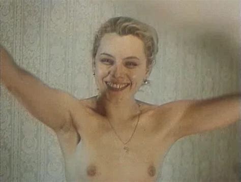 Naked Larisa Shakhvorostova In Rebyonok K Noyabryu