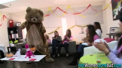 Real Cfnm Babe Gets Cum