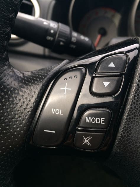 Тактильные выпуклости — Skoda Octavia A7 Mk3, 1,8 л, 2014 года ...