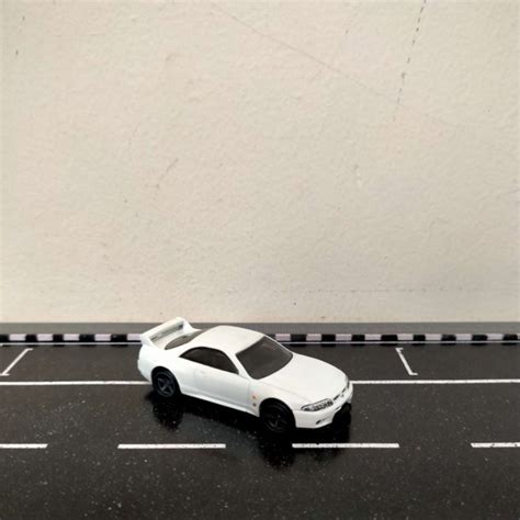 Jual Hot Wheels Nissan Skyline Gtr R Premium Diorama Shopee Indonesia
