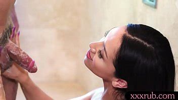 Masajista de tetas pequeñas follada por cliente XVIDEOS