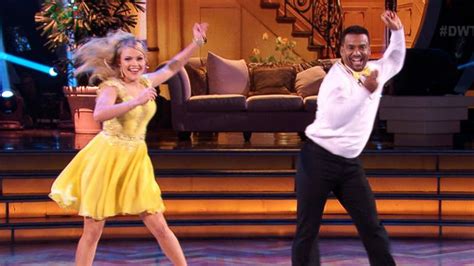 Alfonso Ribeiro Breaks Out 'The Carlton' on 'DWTS' Video - ABC News