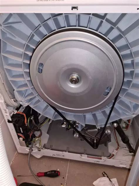 Pralka Bosch Vario Perfect wyrzuca wyłącznik różnicowo-prądowy w ...