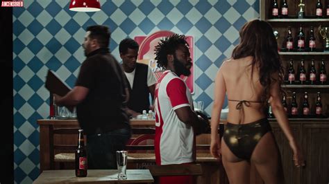 Emanuelle Araújo nude pics page