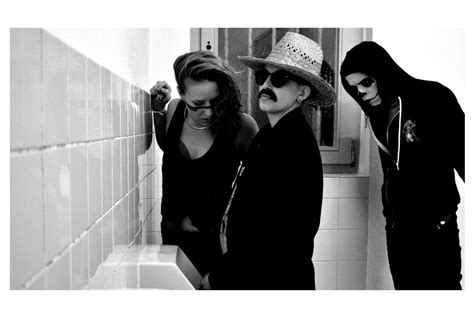 Introduce The Pussies Pussy Chérie