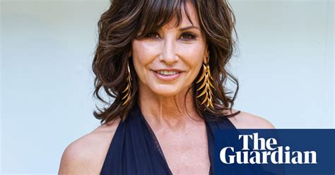 Uncovering Gina Gershon’s Iconic (and Surprising) Role - Veja Store Site