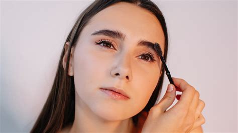 A Complete Guide To Shaving Your Eyebrows Allure