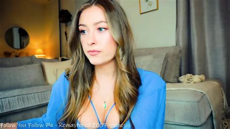 This Curvy MILF Is Alot Of Fun