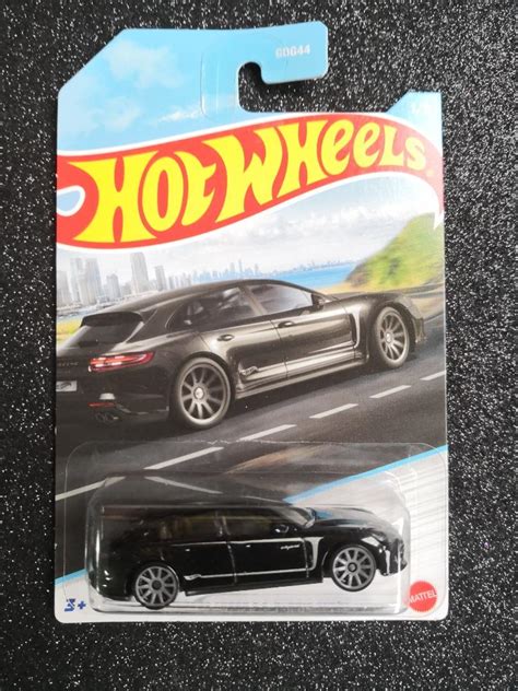 Hot Wheels Luxury Sedans Series Set Of Hobbies Toys Toys Games On Carousell
