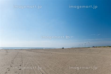 茨城県神栖市 日川浜海水浴場と風力発電の風車の風景の写真素材 189775251 イメージマート