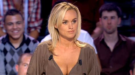 Naked C Cile De M Nibus In La M Thode Cauet